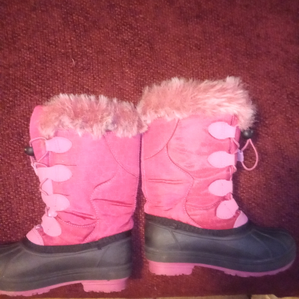Girls artic cat boots